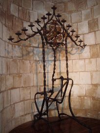 Illust : Sagrada familia chandelier pour les Offices de (...), 14.9 ko, 205x273 Illust : Sagrada familia chande, 14.9 ko, 205x273
