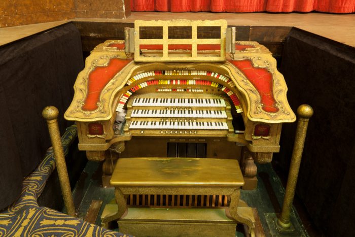 console-barton-opus-313-orague-de-theatre-michigan-theater
