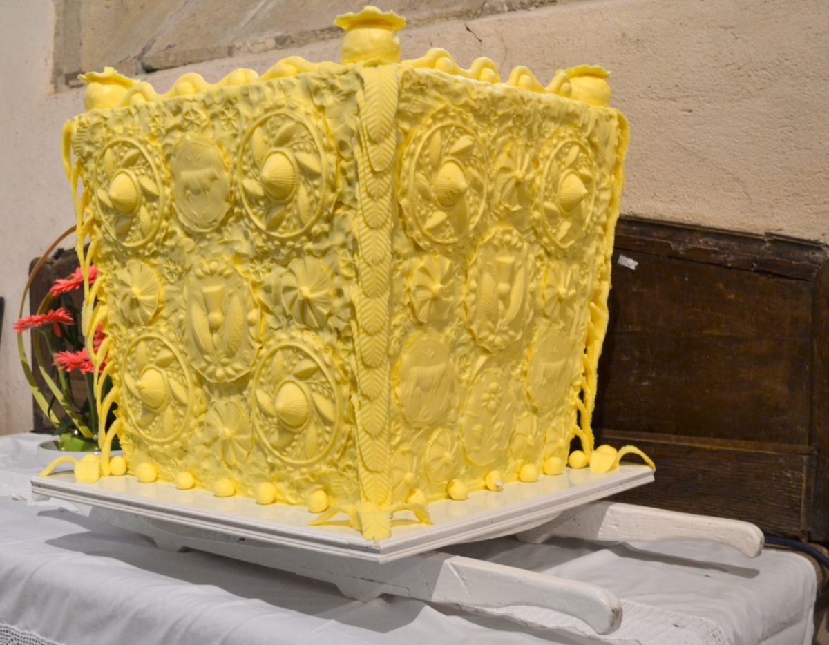 Motte de beurre sculptée