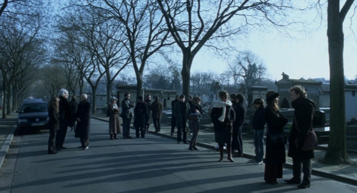 scène d'enterrement issue des chansons d'amour, un filme de Christophe Honoré